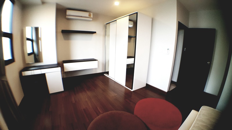 ขายคอนโด วิสต้า การ์เด้น พื้นที่ 52.39 ตรม. 1 ห้องนอน ขาย 4.35 ล้านบาท