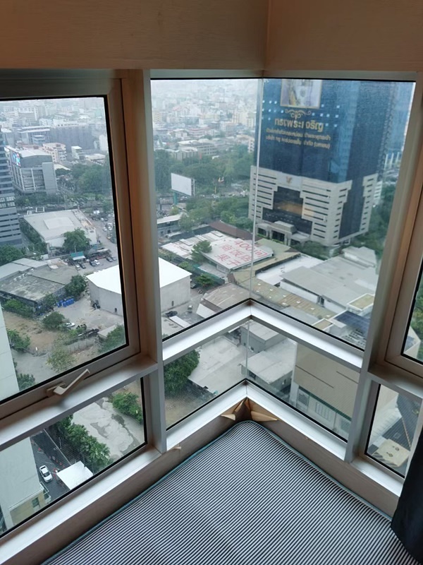 ให้เช่าคอนโด เบลล์ แกรนด์ พระราม 9 พื้นที่ 106 ตร.ม. 3 ห้องนอน เช่า 52,000 บ/ด