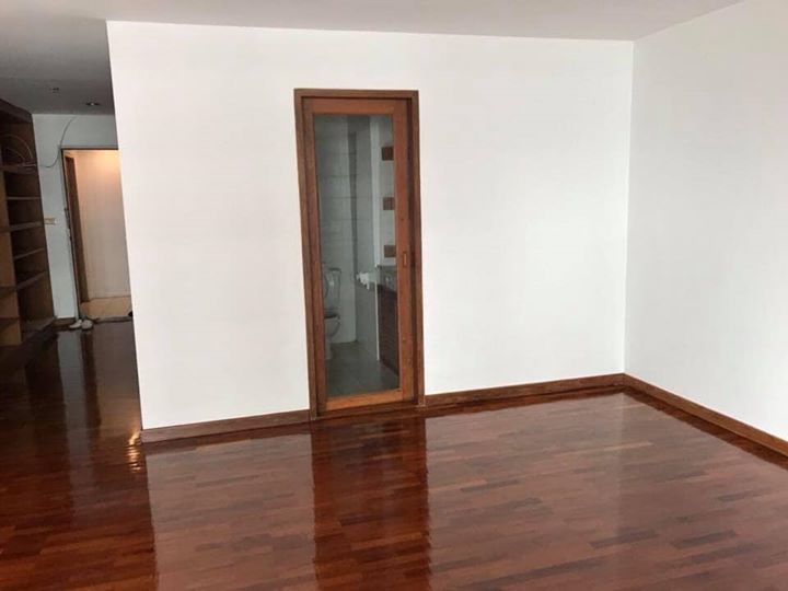 ขายคอนโดไอคอน 3 พื้นที่ 61.90 ตร.ม. สตูดิโอ ขาย 5.7 ล้านบาท