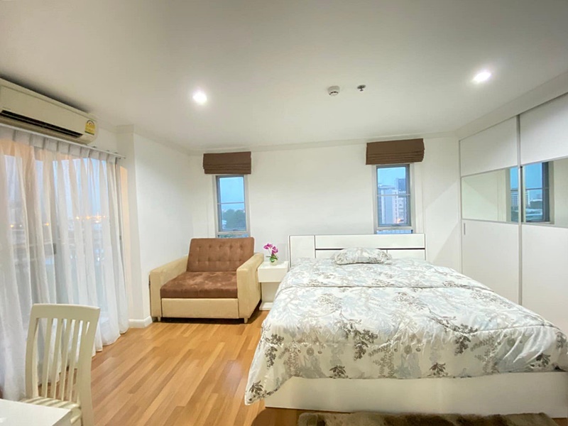 ขายคอนโด ลุมพินี เพลส พระราม 9 พื้นที่ 72 ตร.ม. 2 ห้องนอน ขาย 6.2 ล้านบาท