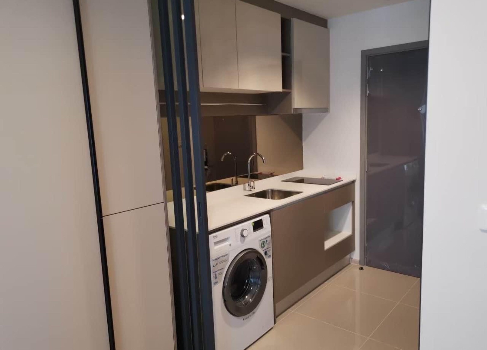 ให้เช่า คอนโด ไอดีโอ สาทร - วงเวียนใหญ่ พื้นที่ 28 ตรม. 1 ห้องนอน ราคาเช่า 13,000 บาท/เดือน