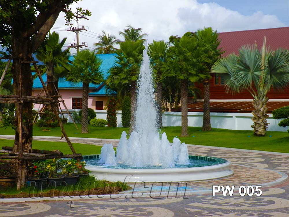 บ่อวงกลม ชุดน้ำพุ 3 ชั้นหัวน้ำพุต้นสน 15 หัว ที่บ้าน ปัทมาวรรณ หนองคาย