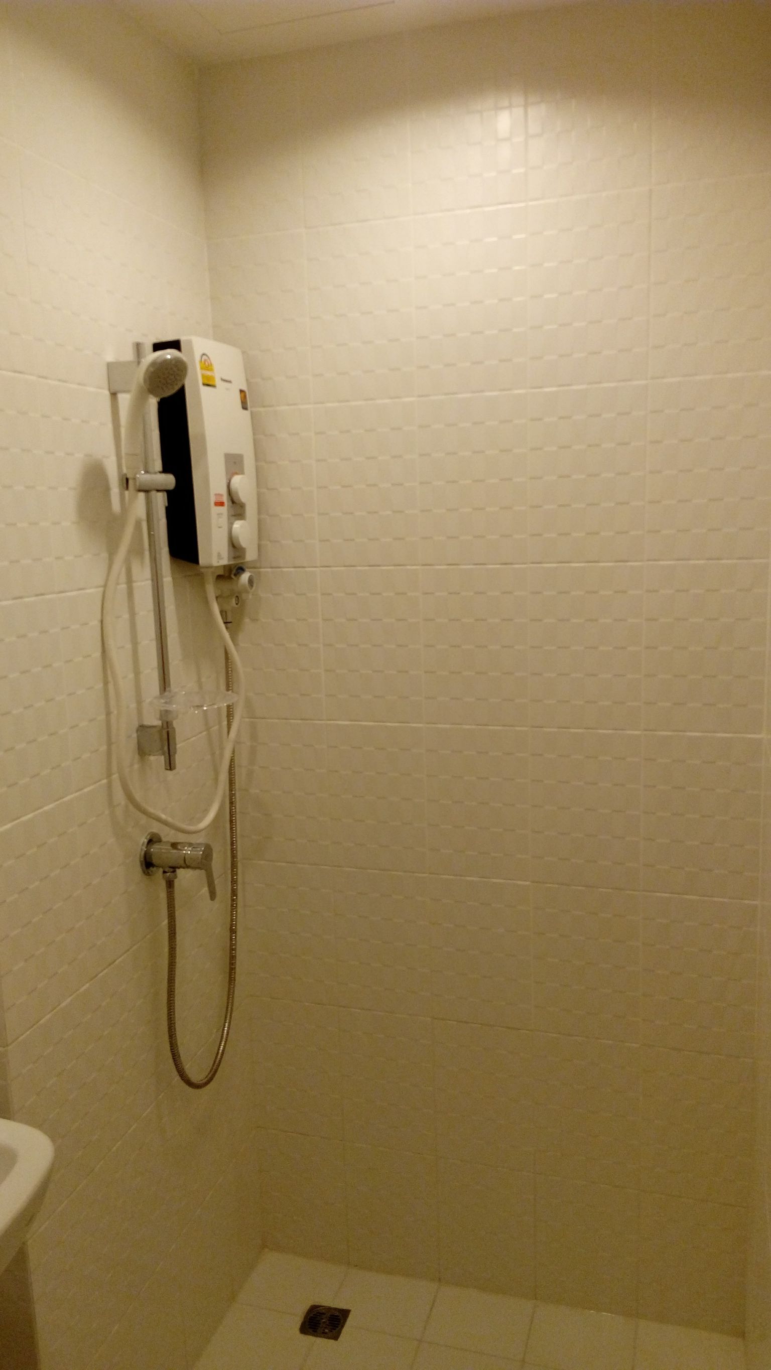 เช่าคอนโด เดอะ ทรี อินเตอร์เชนจ์ พื้นที่ 22 ตร.ม. สตูดิโอ เช่า 8,500 บาท/เดือน