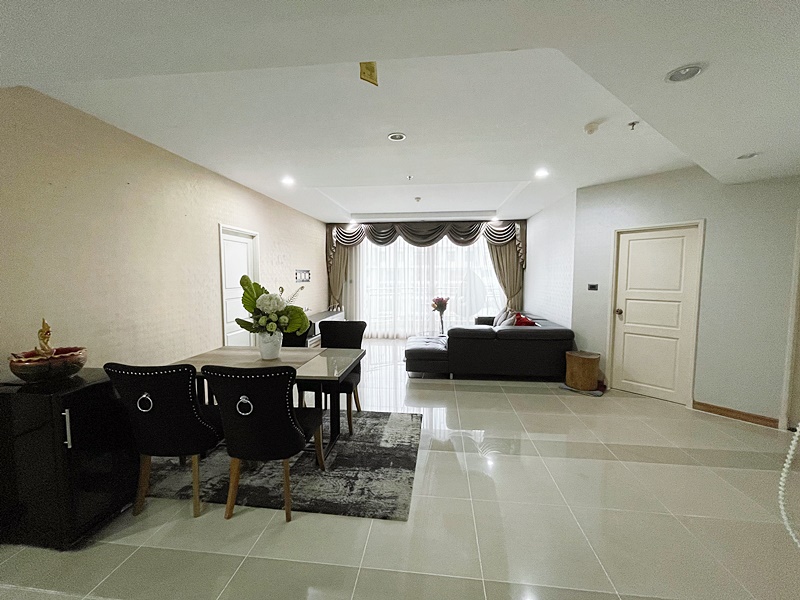 ขายคอนโด ศุภาลัย เวลลิงตัน พื้นที่ 137 ตร.ม. 3 ห้องนอน. ขาย 11.5 ล้านบาท