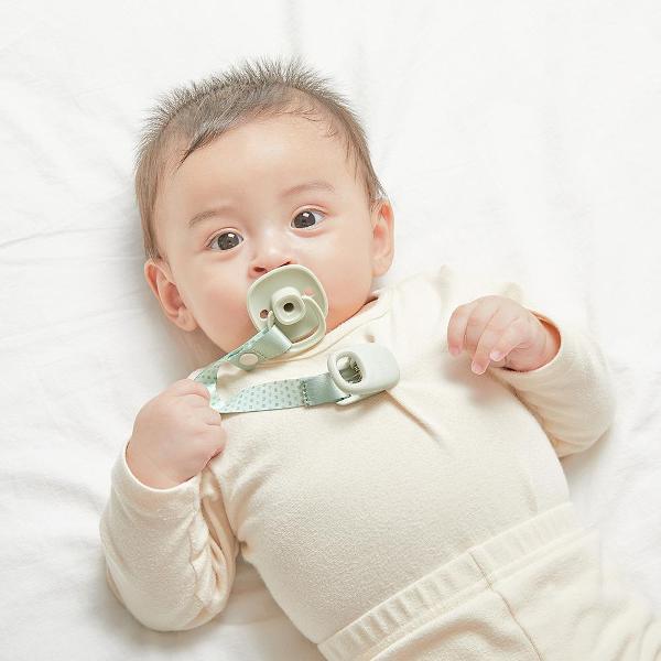 Moyuum จุกหลอก แบบมีห่วง แบบซิลิโคนทั้งชิ้น สำหรับเด็ก