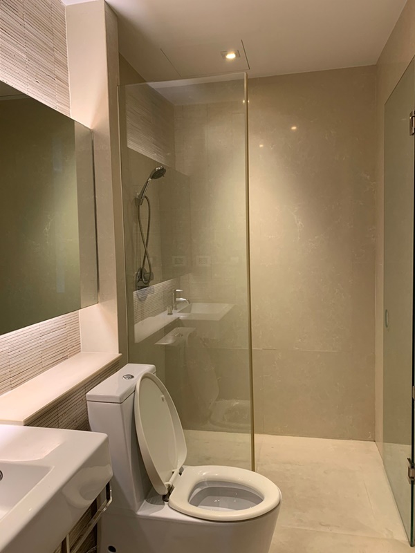 ให้เช่าคอนโด เดอะ เครสท์ ร่วมฤดี พื้นที่ 266 ตร.ม. 3 ห้องนอน เช่า 150,000 บ/ด