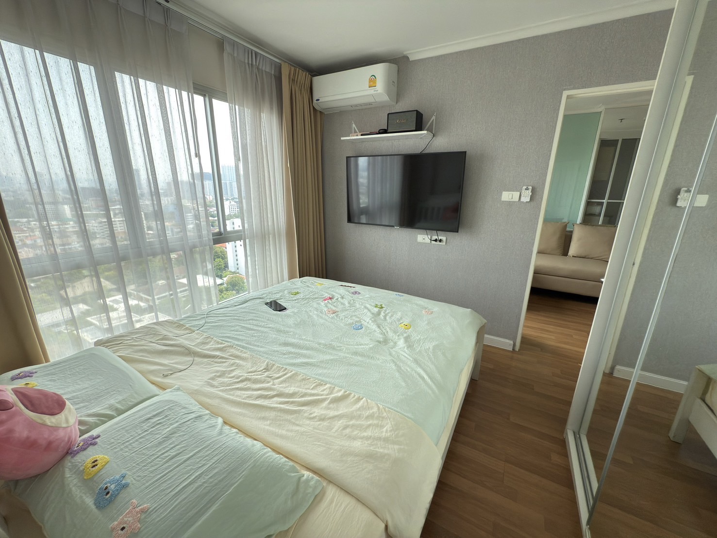 ให้เช่าคอนโด ลุมพินี เพลส รัชโยธิน พื้นที่ 30 ตร.ม. 1 ห้องนอน ให้เช่า 13,500 บ/ด