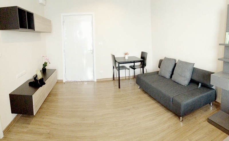 ให้เช่าคอนโด เดอะ ทรี อินเตอร์เชนจ์ พื้นที่ 30 ตร.ม. Studio ให้เช่า 8,700 บ/ด (รวมอินเตอร์เน็ต)