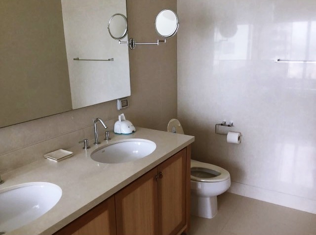 ให้เช่าคอนโด ดิ เอ็มโพริโอ เพลส พื้นที่ 101 ตร.ม. 2 ห้องนอน เช่า 45,000 บ/ด