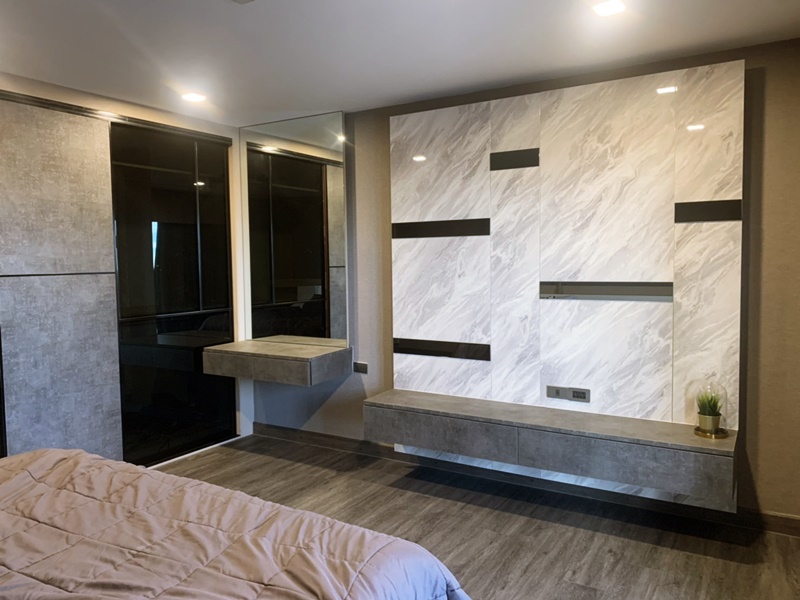 ให้เช่าคอนโด สเตท ทาวเวอร์ คอนโดมิเนียม พื้นที่ 68.23 ตรม. 2 ห้องนอน เช่า 31,000 บ/ด