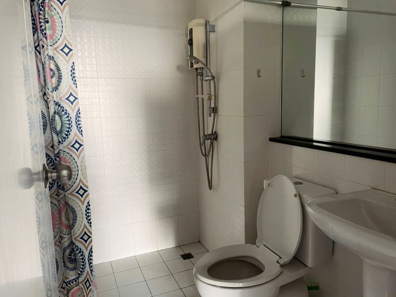 ให้เช่าคอนโด เดอะ ทรี อินเตอร์เชนจ์ พื้นที่ 37 ตร.ม. 1 ห้องนอน เช่า 10,500 บ/ด