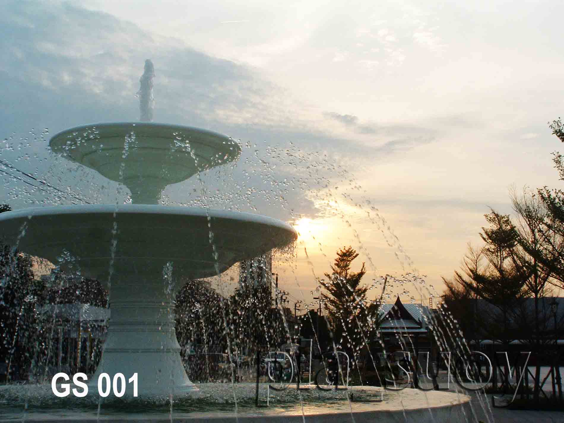 บ่อน้ำพุวงกลม พานน้ำพุ 2 ชั้น ที่สวนศรี