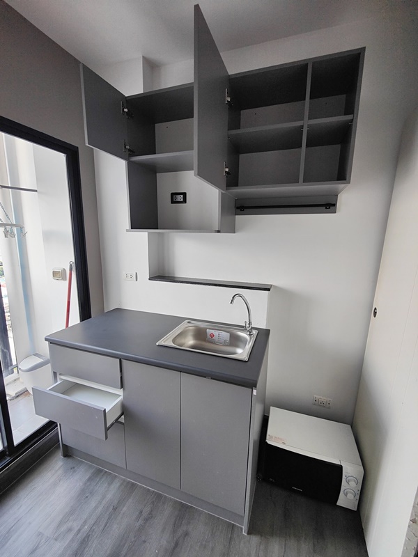 ให้เช่าคอนโด เดอะ ทรี อินเตอร์เชนจ์ พื้นที่ 30 ตร.ม. 1 ห้องนอน เช่า 9,000 บ/ด