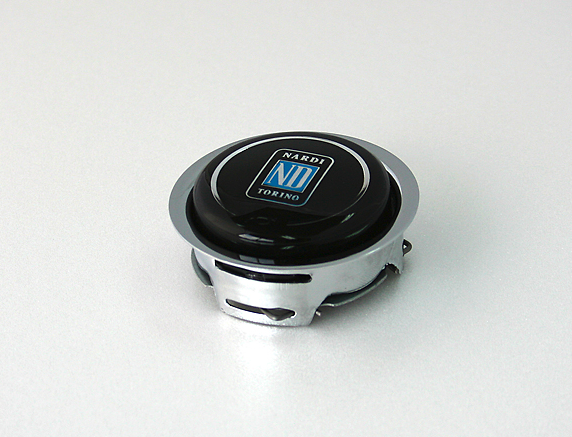 ปุ่มแตร Nardi