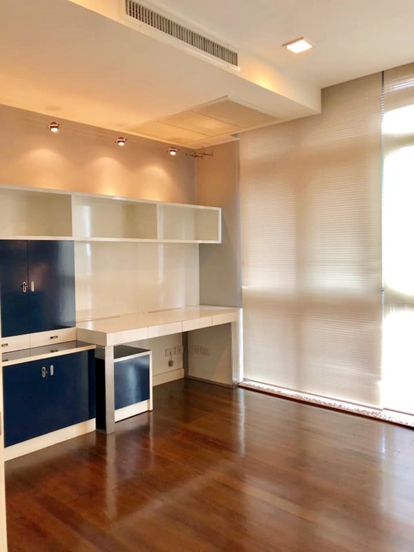 ให้เช่าคอนโด ณุศาศิริ แกรนด์ พื้นที่ 167 ตร.ม. 3 ห้องนอน เช่า 80,000 บ/ด