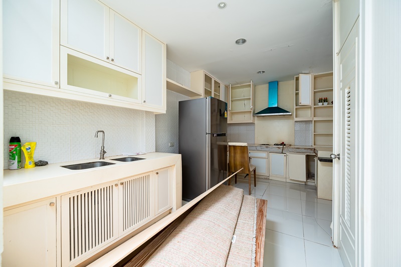 ให้เช่าทาวน์โฮม 4 ชั้น ย่านสุขุมวิท พื้นที่ 30 ตรว. 4 ห้องนอน เช่า 85,000 บ/ด