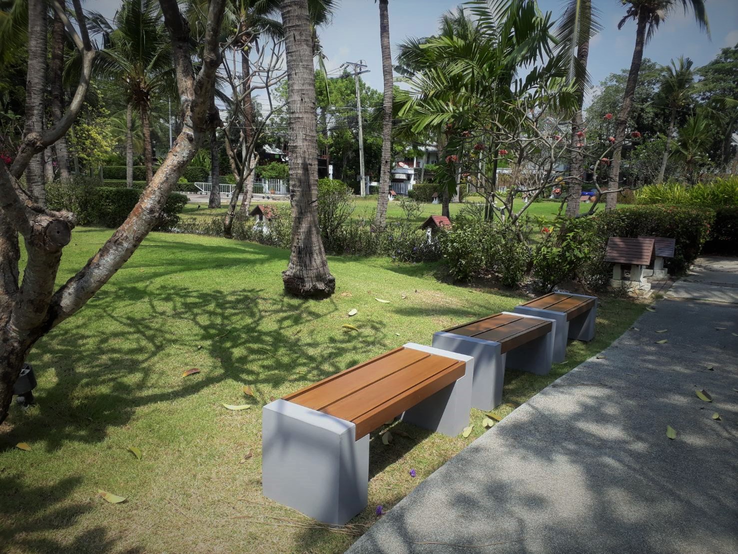 ม้านั่งสนาม รุ่นบล็อคระแนงเรียบ ไม้ไฟเบอร์ซีเมนต์ สีไม้สัก