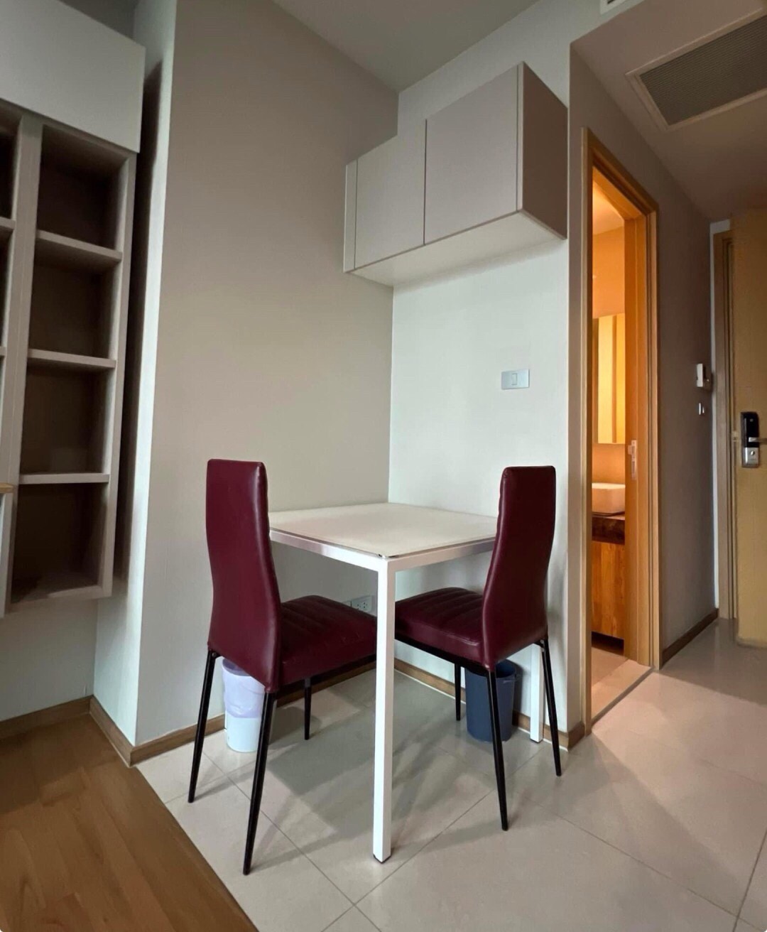 ให้เช่าคอนโด ไฮด์ สุขุมวิท 13 พื้นที่ 31 ตรม. 1 ห้องนอน ราคาเช่า 25,000 บาท/เดือน