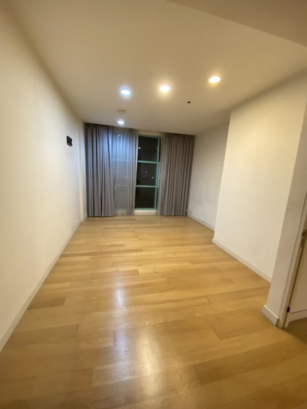 ขายคอนโด ชาเทรียม ริเวอร์ไซด์ เรสซิเด้นท์ พื้นที่ 252 ตร.ม. 4 ห้องนอน ขาย 44 ล้านบาท