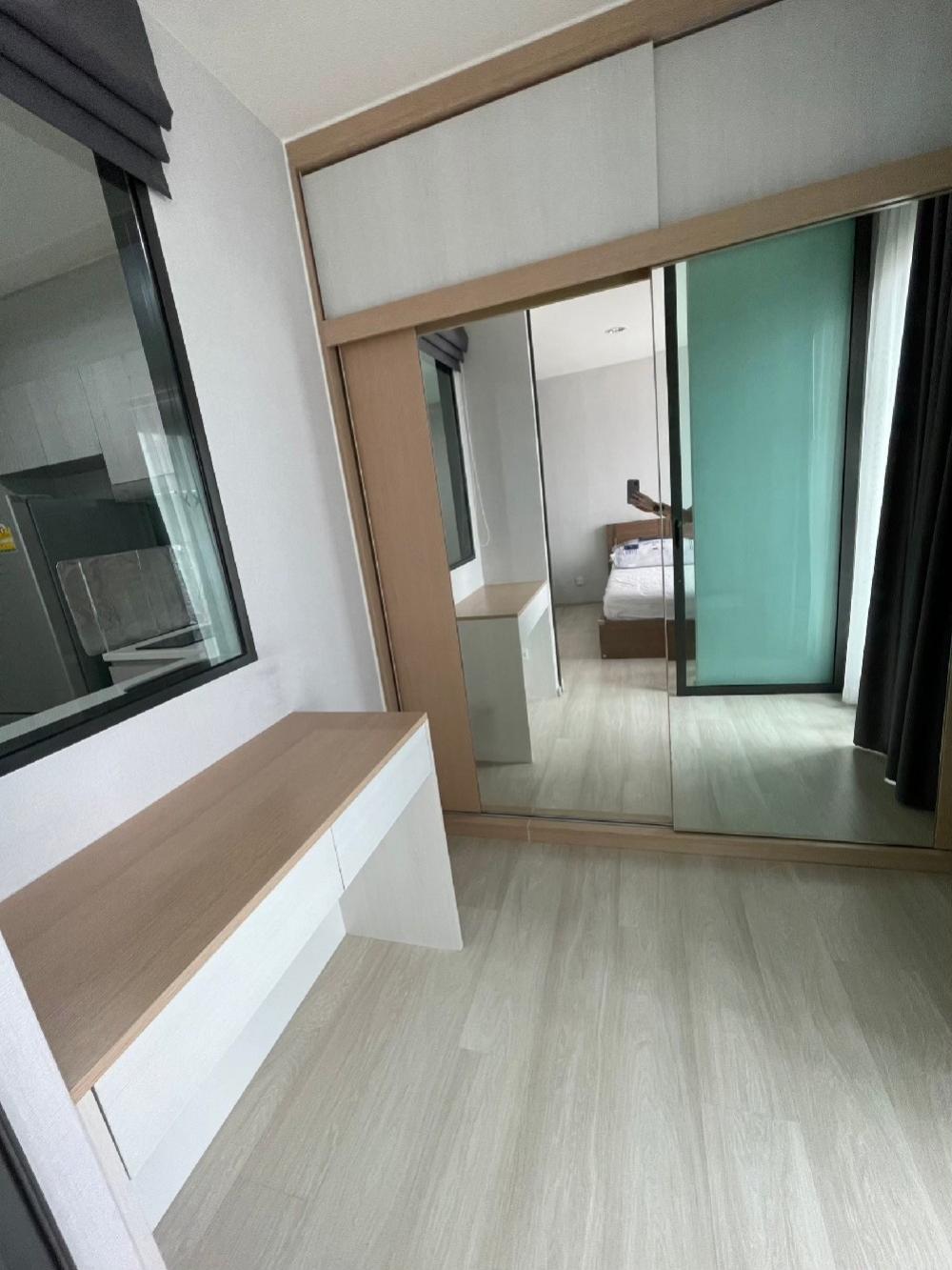 ให้เช่าคอนโด ไลฟ์ ปิ่นเกล้า 35 ตรม. 1 ห้องนอน วิวสระ เช่า 16,000 บาท