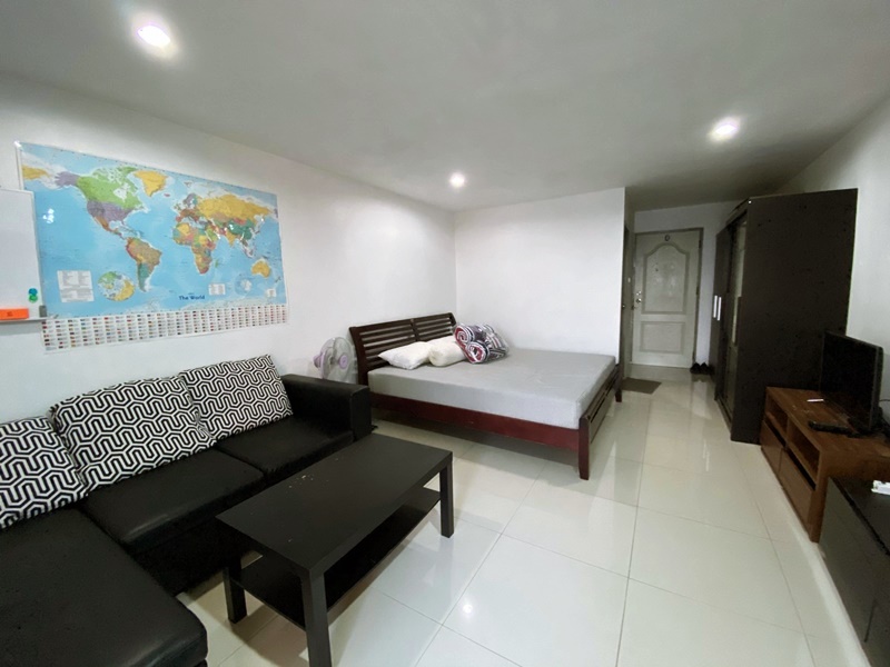 ขายคอนโด รีเจ้นท์โฮม 4 สุขุมวิท 85 พื้นที่ 30 ตรม. ห้องสตูดิโอ ขาย 1.65 ล้านบาท