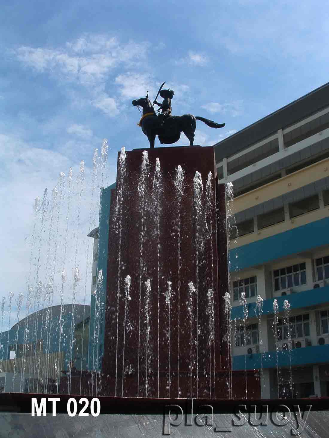 น้ำพุประติมากรรม พระเจ้าตากสิน