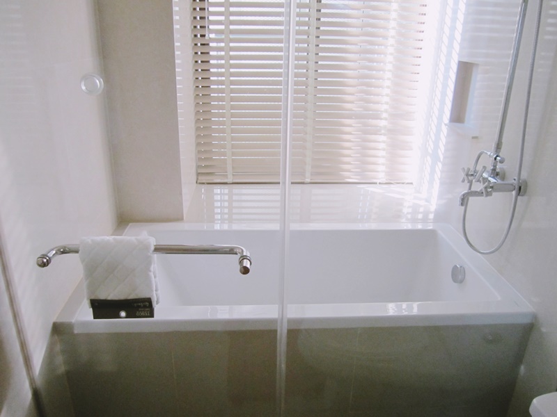 ให้เช่าคอนโด ดิ เอ็มโพริโอ เพลส พื้นที่ 47 ตร.ม. 1 ห้องนอน เช่า 30,000 บ/ด