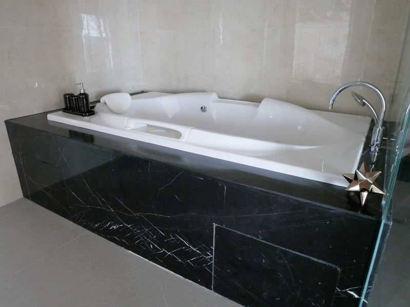 ขายคอนโด รัตนโกสินทร์ วิว แมนชั่น 283 ตร.ม. 3 ห้องนอน ขาย 30 ล้านบาท