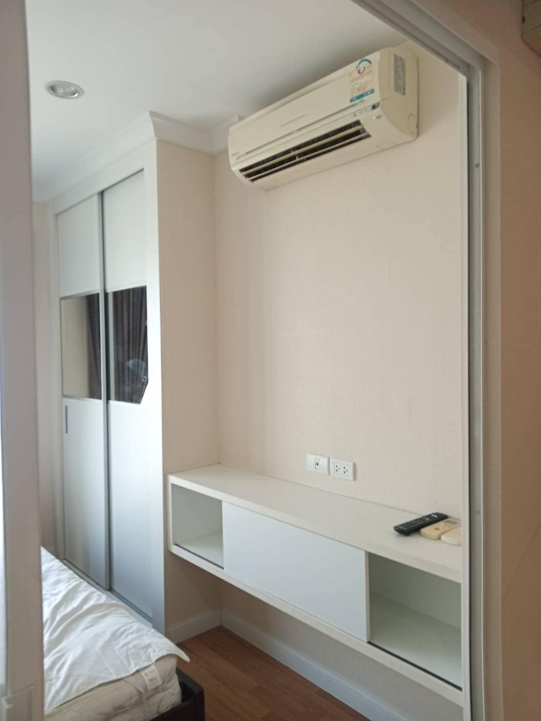 ให้เช่าคอนโด ลุมพินี เพลส พระราม 9 - รัชดา พื้นที่ 35 ตรม. 1 ห้องนอน ราคาเช่า 14,500 /เดือน