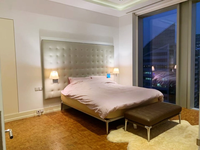 ให้เช่าคอนโด เดอะ ริซท์-คาร์ลตัน เรสซิเดนเซส 126 ตร.ม. 2 ห้องนอน เช่า 180,000 บ/ด