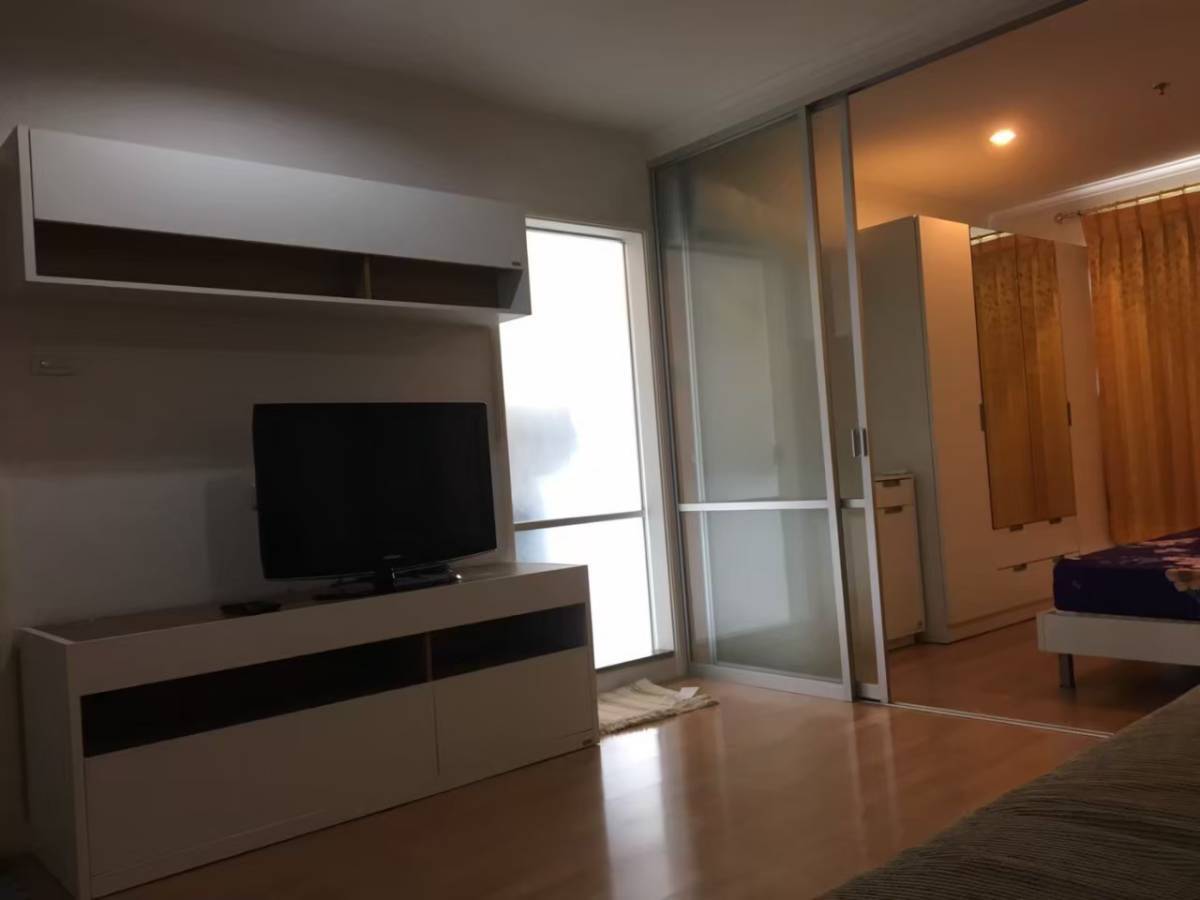 ให้เช่าคอนโด ลุมพินี เพลส พระราม 8 พื้นที่ 30 ตร.ม. 1 ห้องนอน เช่า 9,500 บ/ด