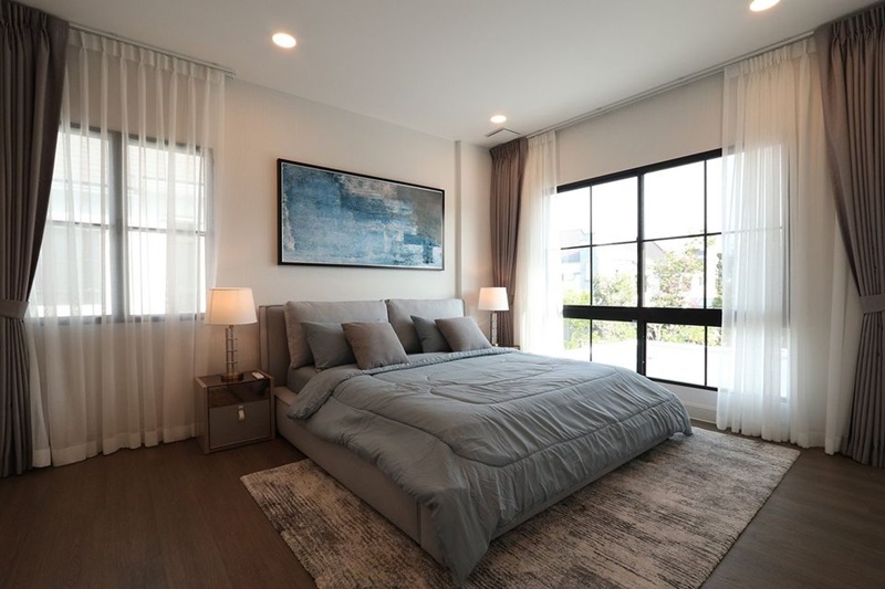 ให้เช่าบ้านเดี่ยว 2 ชั้น ย่านสะพานสูง 111 ตรว. 4 ห้องนอน เช่า 320,000 บาท/เดือน