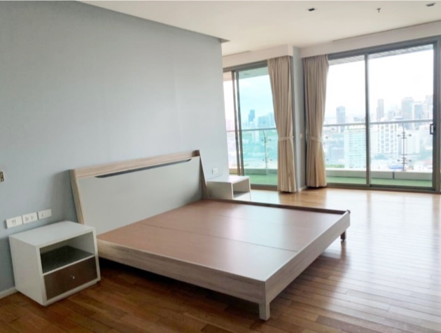 ให้เช่าคอนโด เดอะ เลค พื้นที่ 183 ตร.ม. 2 ห้องนอน เช่า 100,000 บ/ด