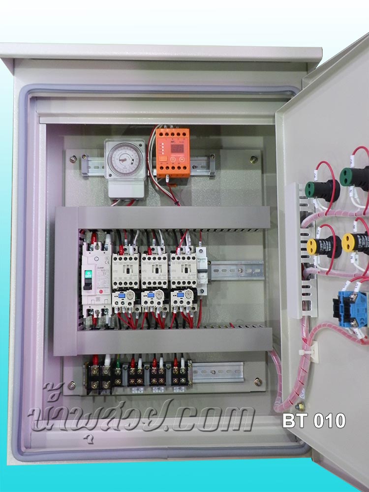 บ่อน้ำพุสี่เหลี่ยม น้ำพุทรงต้นสน 21 หัว ที่หน้า บ.บ้านกรองทอง