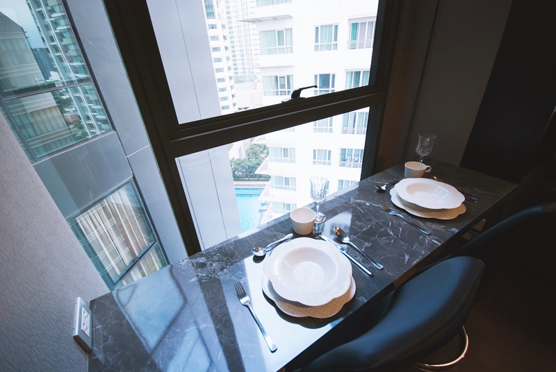 ให้เช่าคอนโด เดอะ ลุมพินี 24 พื้นที่ 30 ตร.ม. 1 ห้องนอน เช่า 16,000 บ/ด