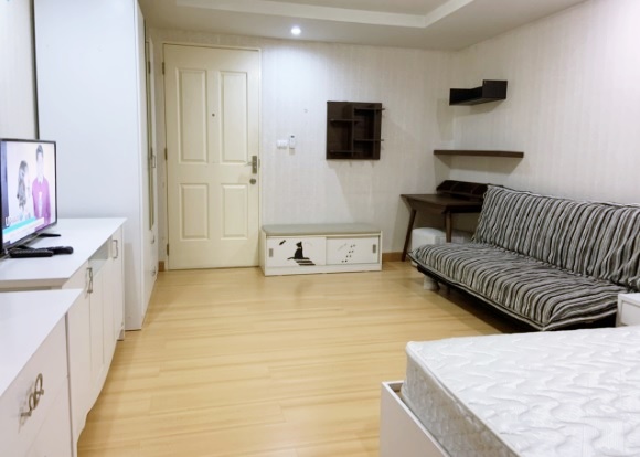 ให้เช่า แฮปปี้ คอนโด รัชดา 18 พื้นที่ 28.5 ตร.ม. สตูดิโอ เช่า 8,000 บ/ด