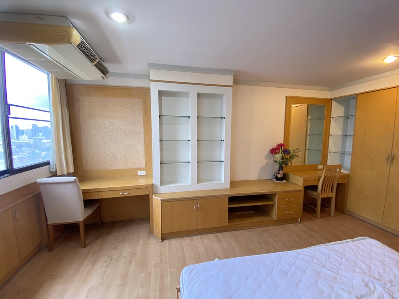 ขายคอนโด ศุภาลัย เพลส สุขุมวิท 39 พื้นที่ 75 ตรม. 2 ห้องนอน ขาย 5 ล้านบาท