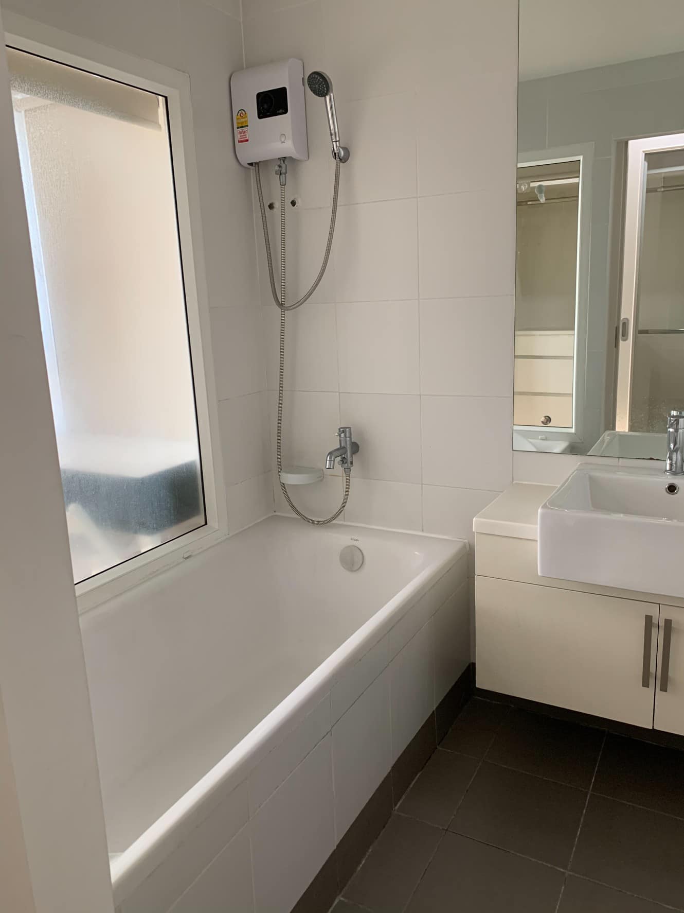 ให้เช่าคอนโด เดอะ ซี้ด มิงเกิ้ล สาทร-สวนพลู พื้นที่ 40 ตร.ม. 1 ห้องนอน ให้เช่า 22,000 บ/ด