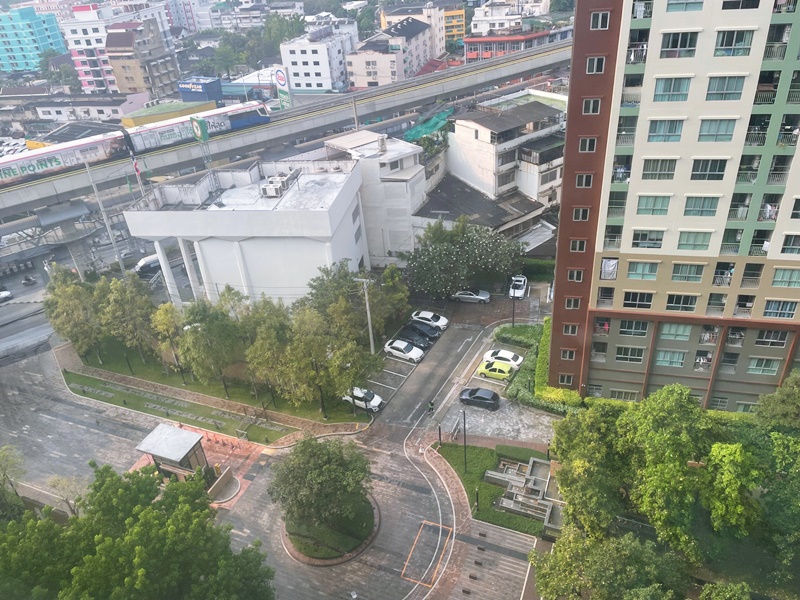 ให้เช่าคอนโด ลุมพินี เพลส รัชโยธิน พื้นที่ 28.5 ตร.ม. 1 ห้องนอน ให้เช่า 9,000 บ/ด