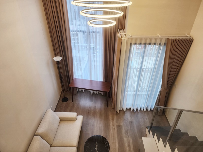 ขาย/ให้เช่า โซโห แบงค็อก รัชดา 37 ตร.ม. (ดูเพล็กซ์) เช่า 26,000 บ/ด ขาย 6 ล.