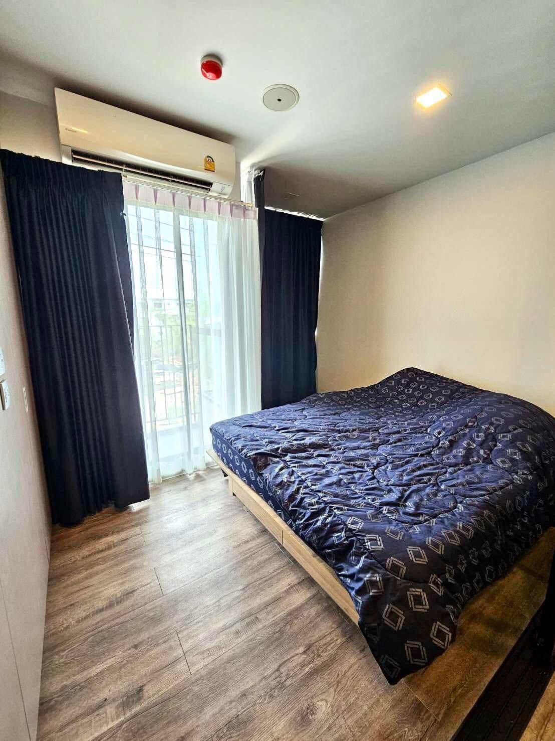 ให้เช่า Atmoz Ratchada - Huaikwang แอทโมช รัชดา - ห้วยขวาง รูปแบบห้อง 1 ห้องนอน, 1 ห้องน้ำ อาคาร C ชั้น 3 ขนาด 24 ตร.ม. ราคาเช่า 11,000 บาท/เดือน