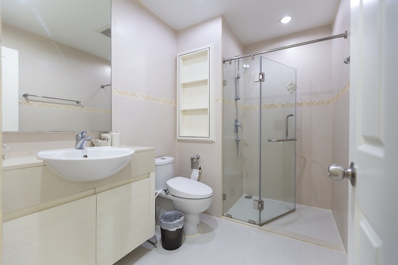 ให้เช่าคอนโด สิริ เรสซิเด้นซ์ พื้นที่ 140 ตร.ม. 3 ห้องนอน. เช่า 100,000 บ/ด