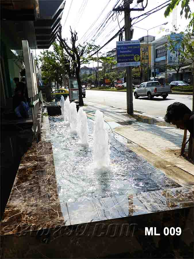 บ่อน้ำพุ หน้าโครงการ MALI เพื่อสุขภาพแนวใหม่ ที่ปากซอยเอกชัย 85