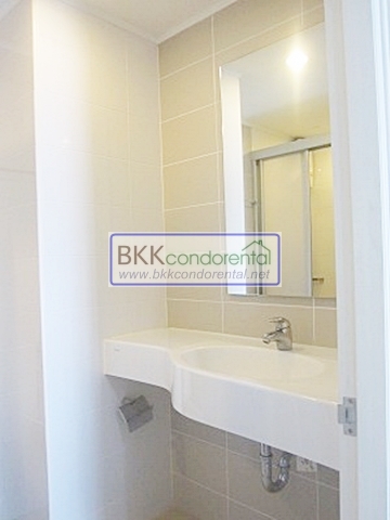 ให้เช่าคอนโด ลุมพินี เพลส พระราม 9 ตึก C ชั้น 8 พื้นที่ 34 ตรม. 1 ห้องนอน