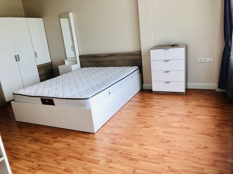 ขาย/ให้เช่า บ้านแฝด 2 ชั้น ย่านพระราม 9 38 ตรว. 3 ห้องนอน เช่า 18,000 บ/ด ขาย 6 ล.