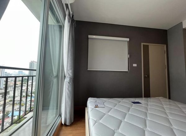 ลุมพินี เพลส เตาปูน อินเตอร์เชนจ์ 1ห้องนอน 1ห้องน้ำ ขนาด32ตร.ม ชั้น21 ทิศใต้