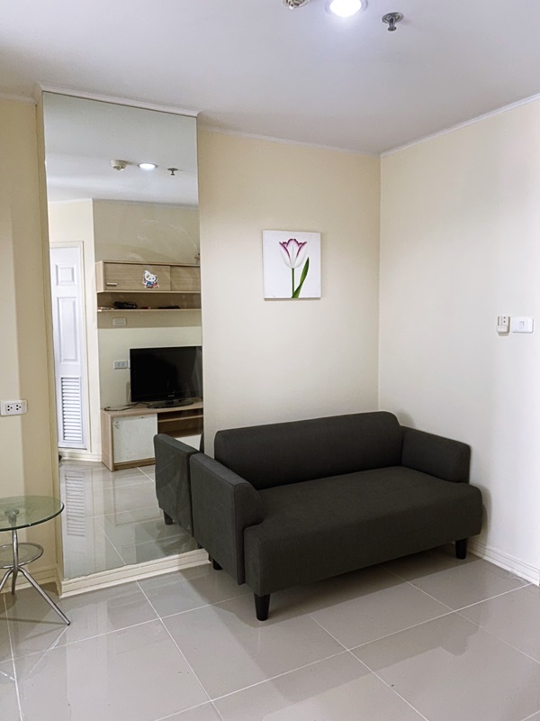 ให้เช่าลุมพินี คอนโดทาวน์ รามอินทรา-นวมินทร์ พื้นที่ 28 ตร.ม. 1 ห้องนอน เช่า 6,500 บ/ด