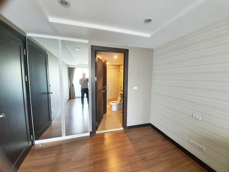 ขายคอนโด ฮาร์โมนี ลิฟวิ่ง พหลโยธิน 11 พื้นที่ 97.77 ตร. ม. 2 ห้องนอน ขาย 9.5 ล้านบาท