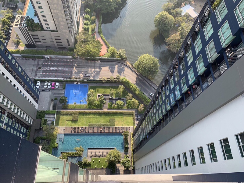 ขายคอนโด เดอะ เบส สุขุมวิท 77 พื้นที่ 30 ตร.ม. 1 ห้องนอน ขาย 3.2 ล้านบาท