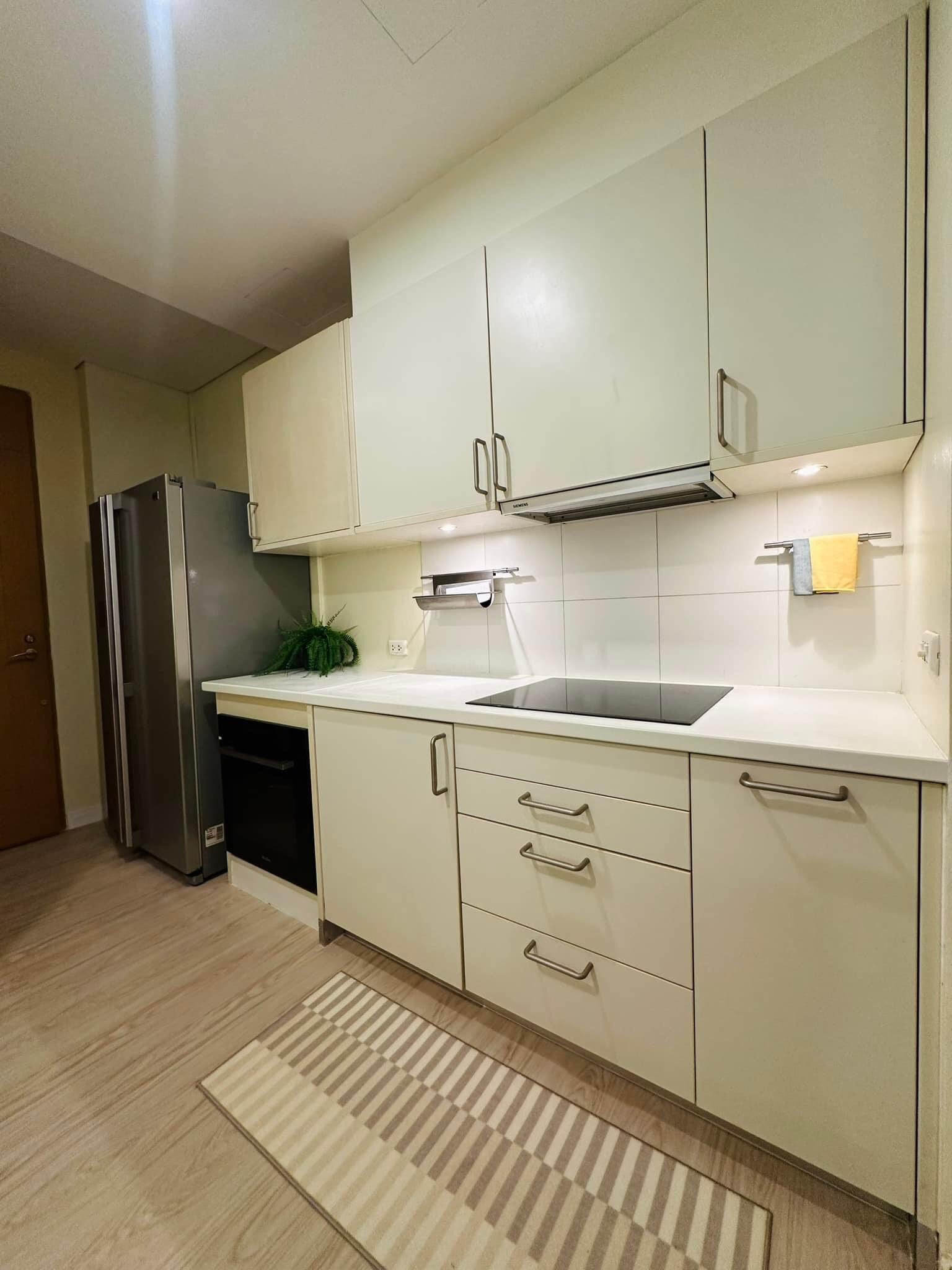 ให้เช่า เดอะ รอยัล ศาลาแดง พื้นที่ 162 ตรม. 3 ห้องนอน เช่า 85,000 บาท/เดือน